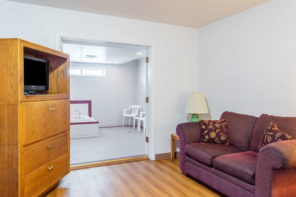 Motel 6-Madras, Or Екстер'єр фото